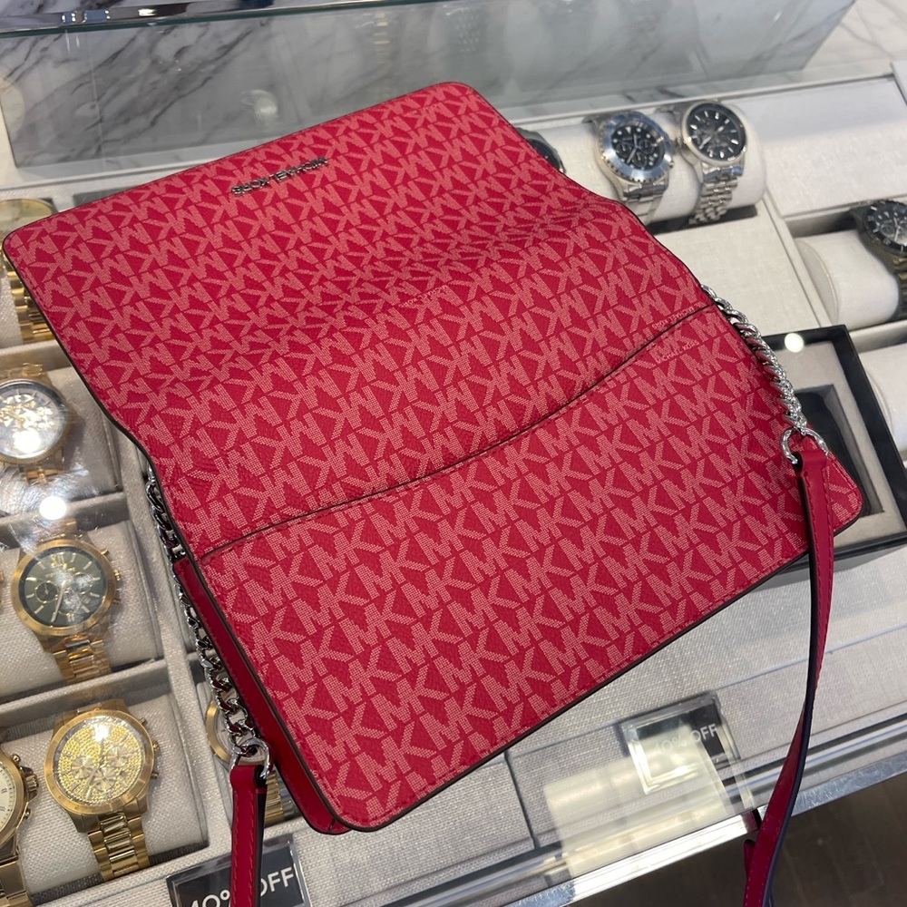MICHAEL KORS Jet Set Signature Logo Crossbody Bag
Dark Raspberry 
NWT - Picture 16 of 16